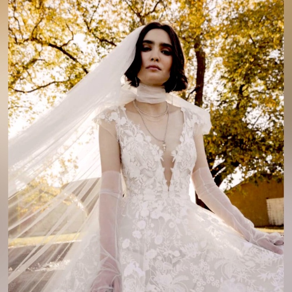 SAINT White Lace Wedding Dress